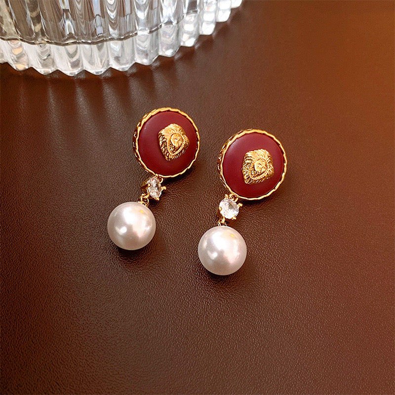 Women Elegant Earring - Embrace Timeless Vintage Fashion Jewelry