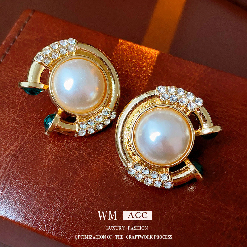 Women Elegant Earring - Embrace Timeless Vintage Fashion Jewelry