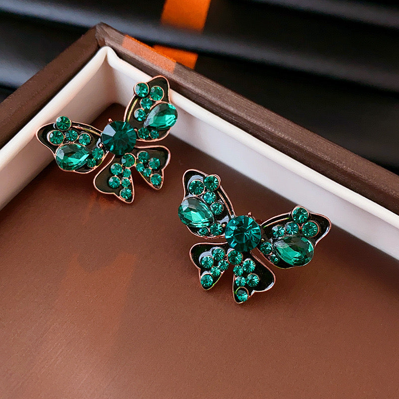 Women Elegant Earring - Embrace Timeless Vintage Fashion Jewelry