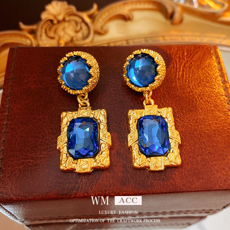 Women Elegant Earring - Embrace Timeless Vintage Fashion Jewelry