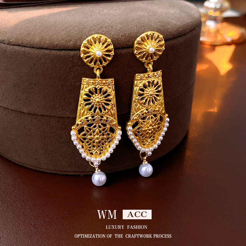 Women Elegant Earring - Embrace Timeless Vintage Fashion Jewelry